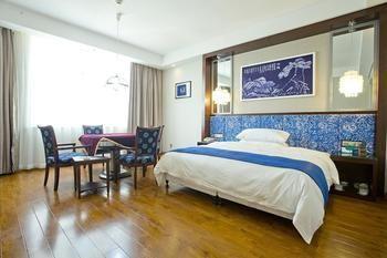 Miaozu Buyi Hotel 凤凰 外观 照片