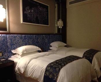 Miaozu Buyi Hotel 凤凰 外观 照片